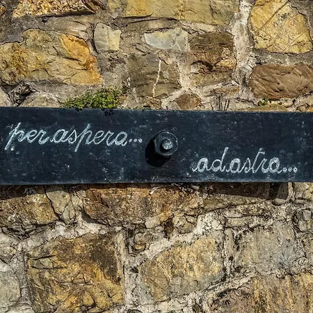 Per Aspera Ad Astra Apartamento